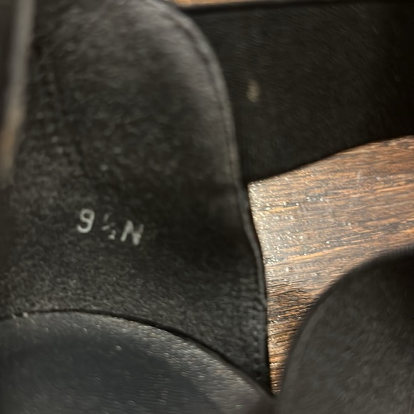 Stuart Weitzman Black Elastic Strap Sandals - Size 9.5N - Sleek and Comfortable! - Picture 9 of 10